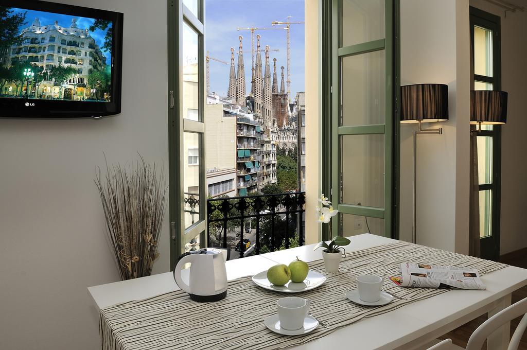 Apart-Suites Hostemplo Barcelona Buitenkant foto