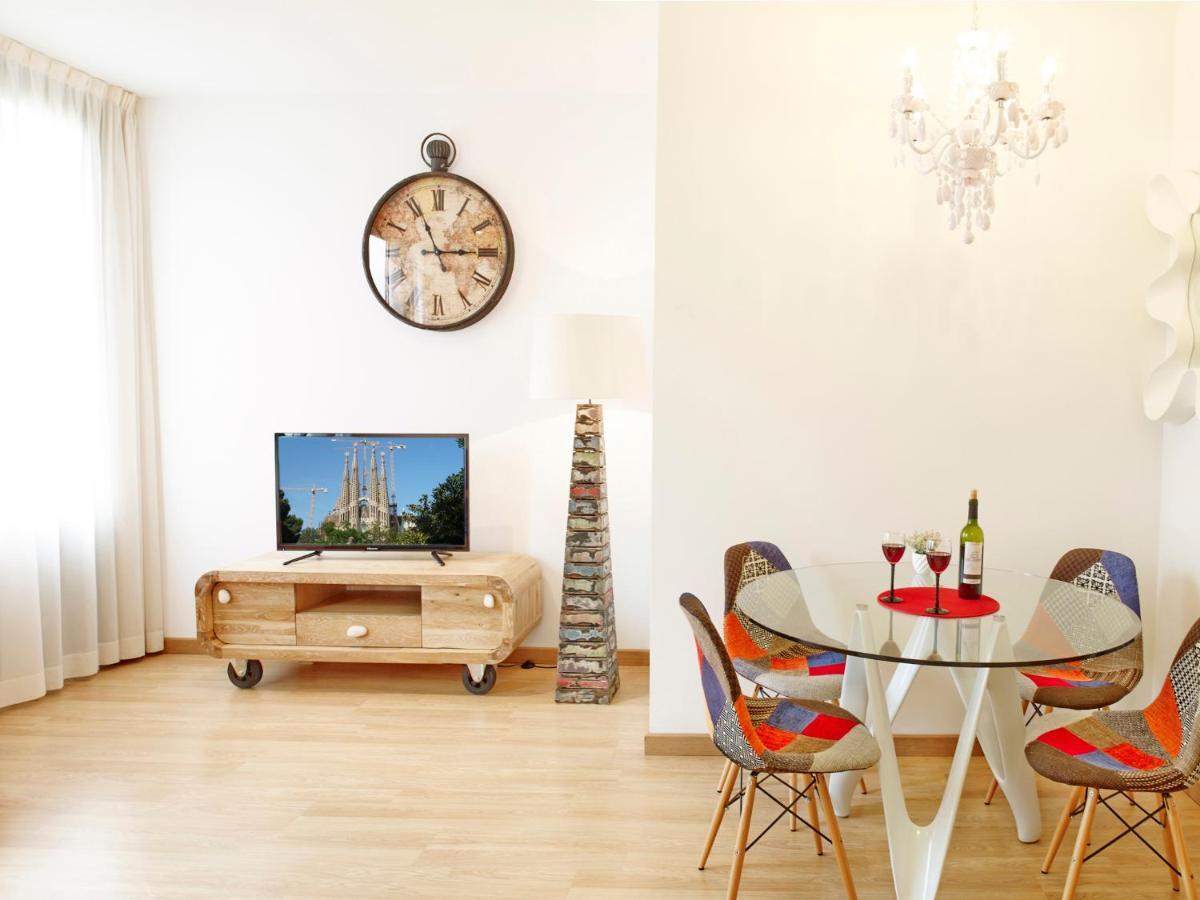 Apart-Suites Hostemplo Barcelona Buitenkant foto